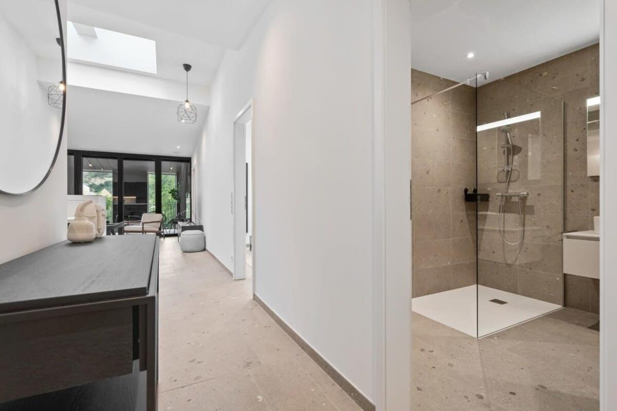 Apartamento Luxurious 2Br Apt With Balcony In Luxemburgo Exterior foto